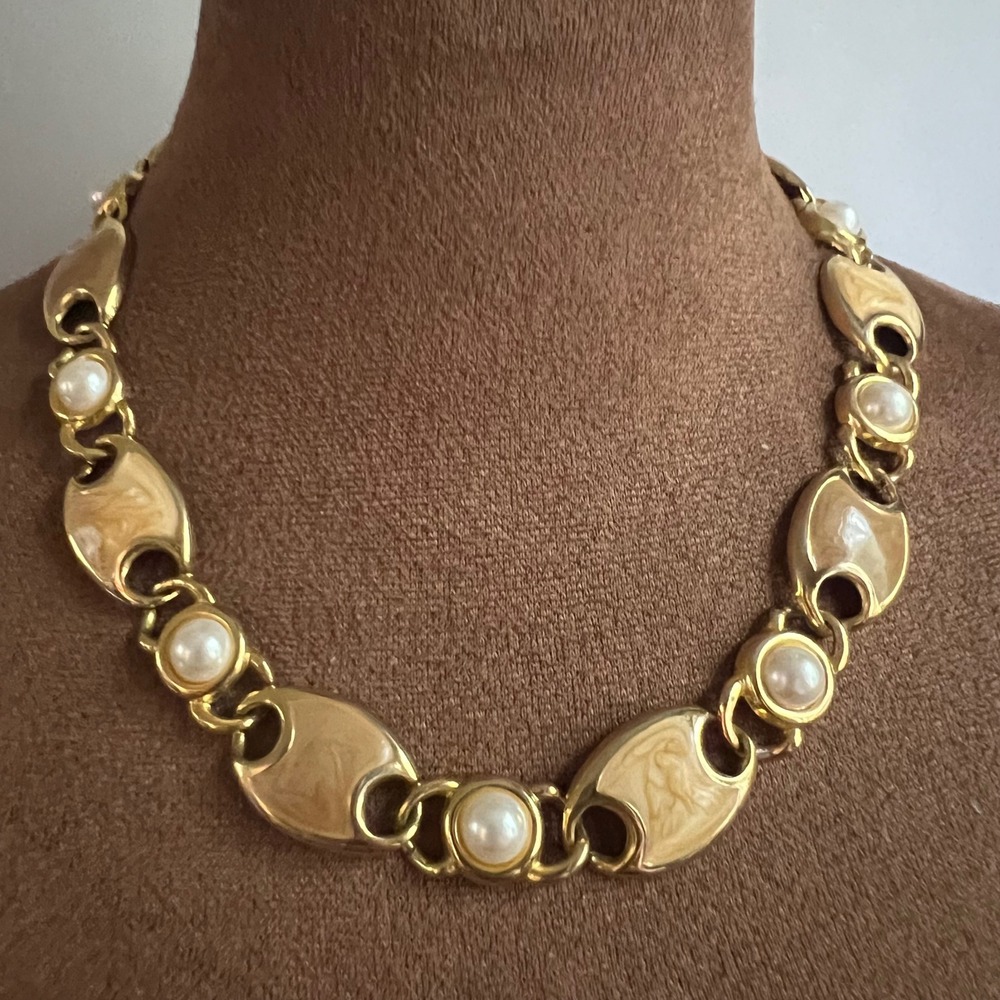 Vintage Gold Tone Enamel Faux Pearl Chunky Link Choker Necklace 18" Old Money